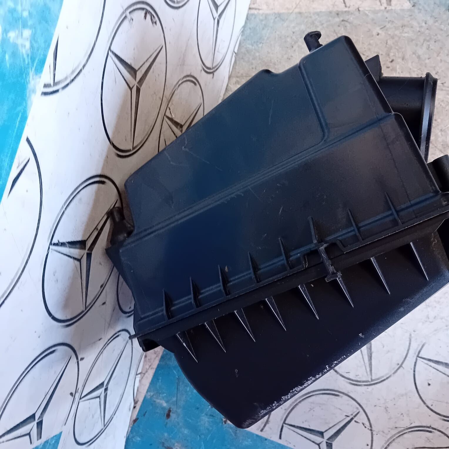 MERCEDES BENZ A CLASS W176 2015 1.5 DIESEL AIR FILTER BOX HOUSING A6070900301