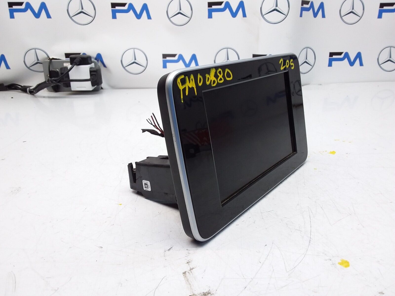 MERCEDES C-CLASS W205 2014 SAT NAV MULTIMEDIA SCREEN A2059004113 FM00680