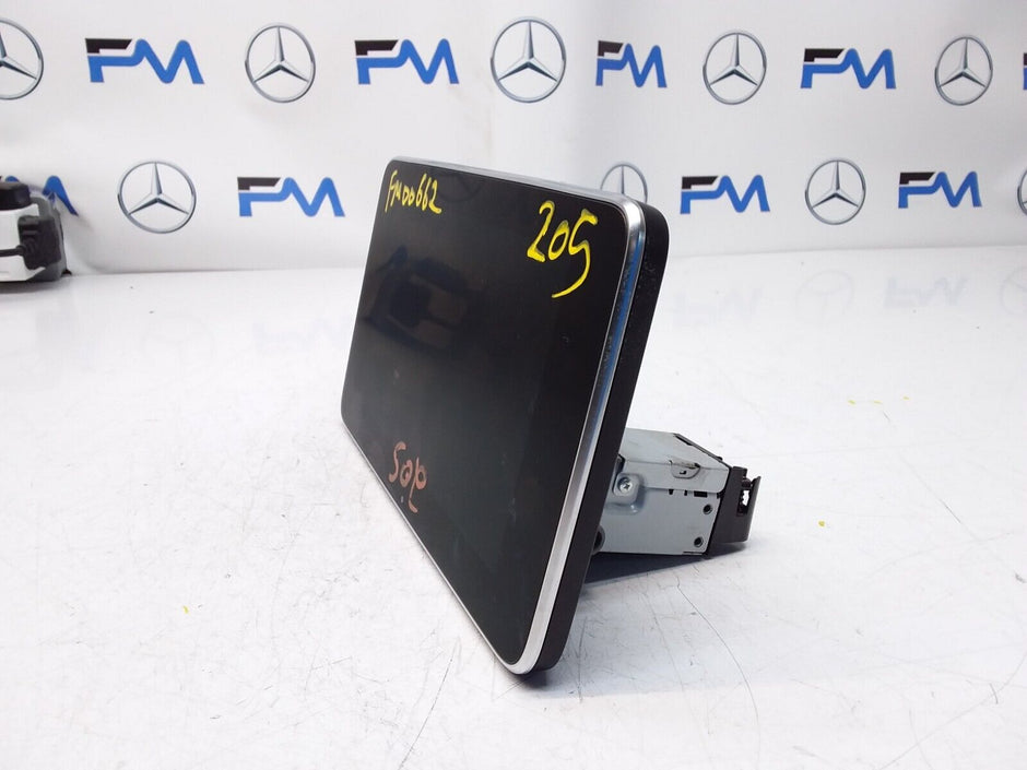 MERCEDES C-CLASS W205 2016 SAT NAV MULTIMEDIA SCREEN A2059002211 FM00662