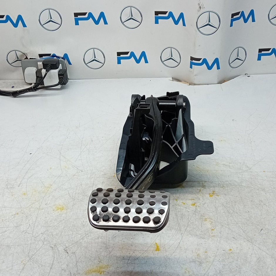 MERCEDES BENZ C-CLASS W205 BRAKE PEDAL A2052920308 2014 ON FM001327
