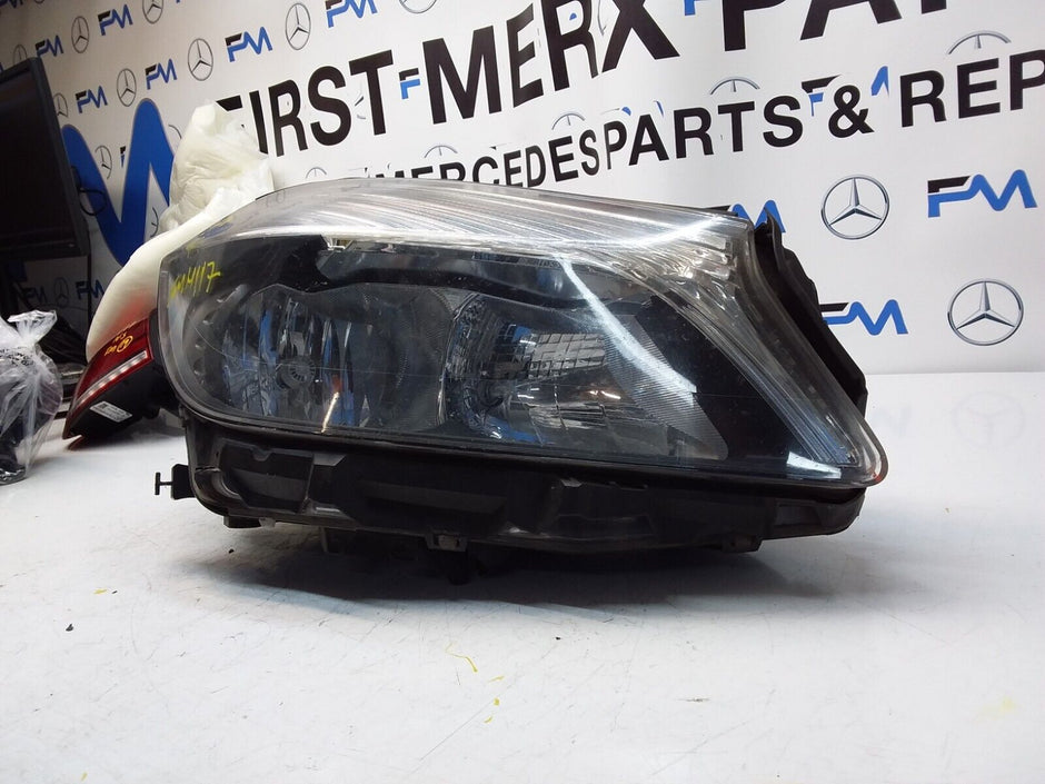 2013 MERCEDES A-CLASS W176 HEADLIGHT DRIVER SIDE OS A1768200461 FMH117 (Damaged)