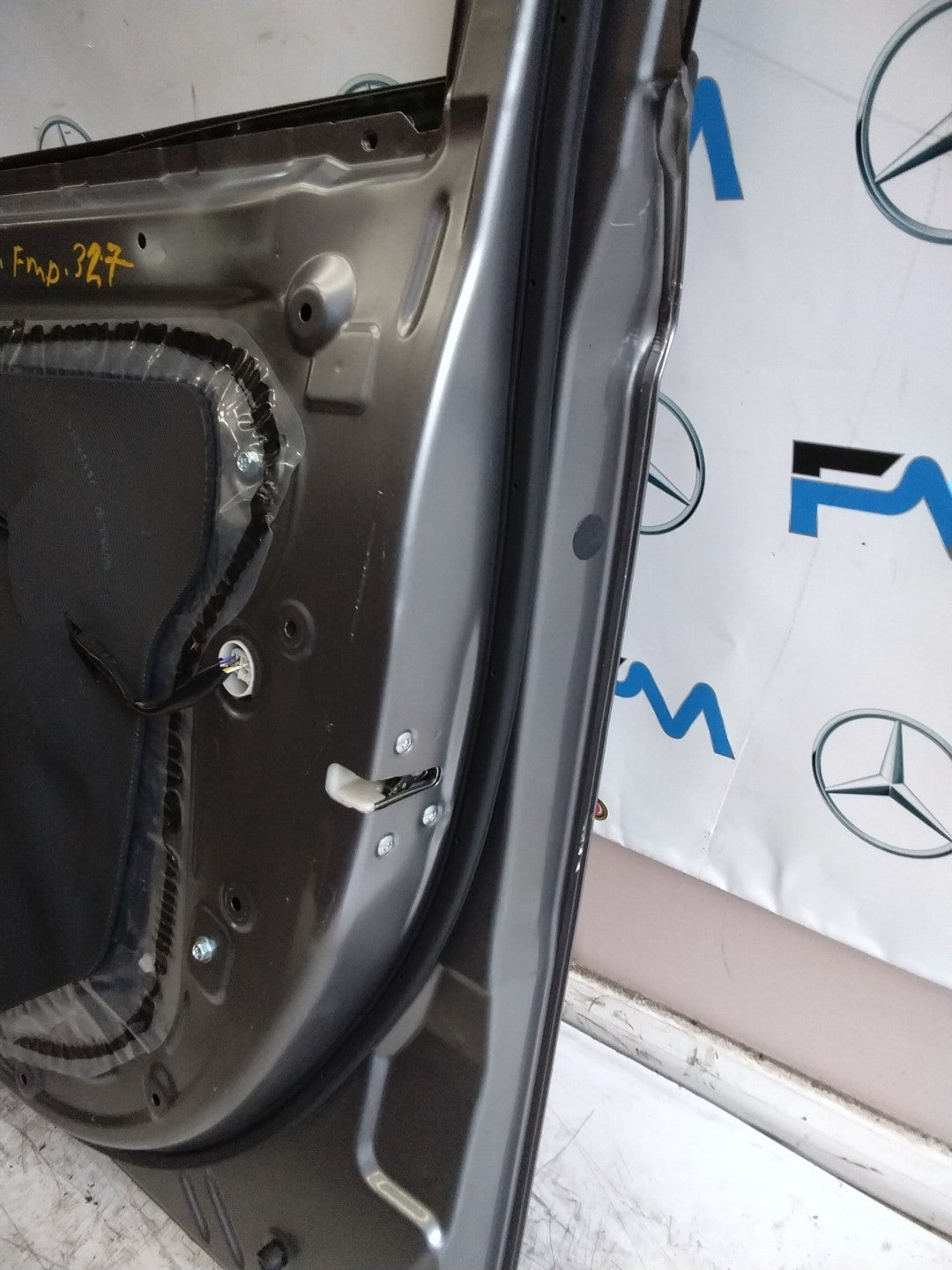 MITSUBISHI OUTLANDER MK3 DRIVER FRONT DOOR OSF GREY 2013 ON  FMD327