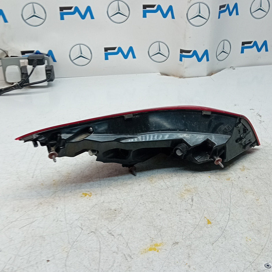 MERCEDES CLA W118 DRIVER SIDE RIGHT OS REAR TAIL LIGHT A1189063801 FMT226