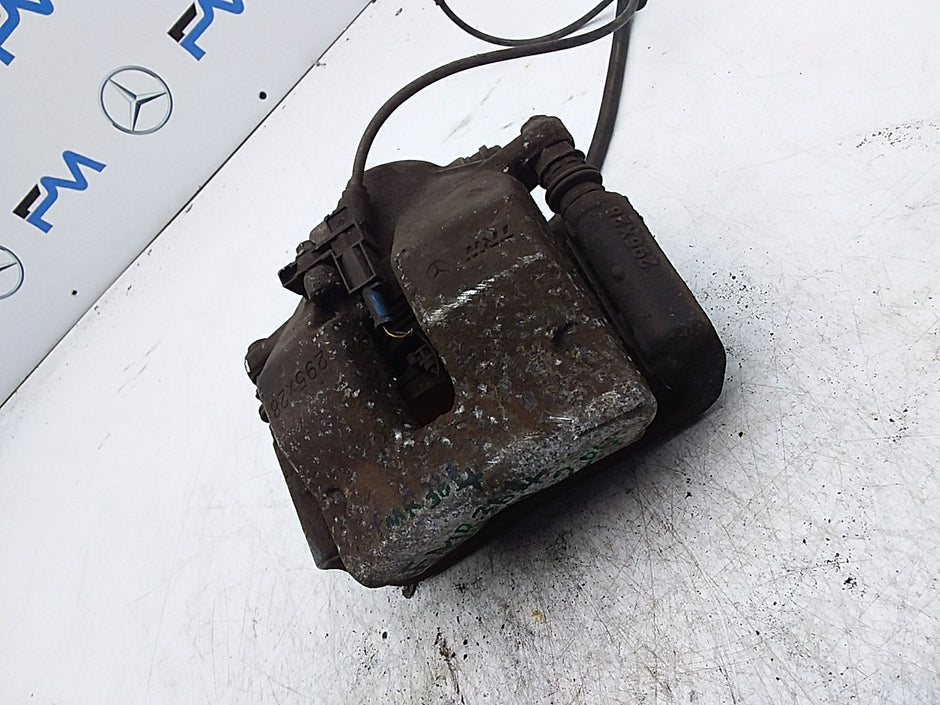 MERCEDES BENZ  C-CLASS  W204 WHEEL BRAKE CALIPER  RIGHT FMR364