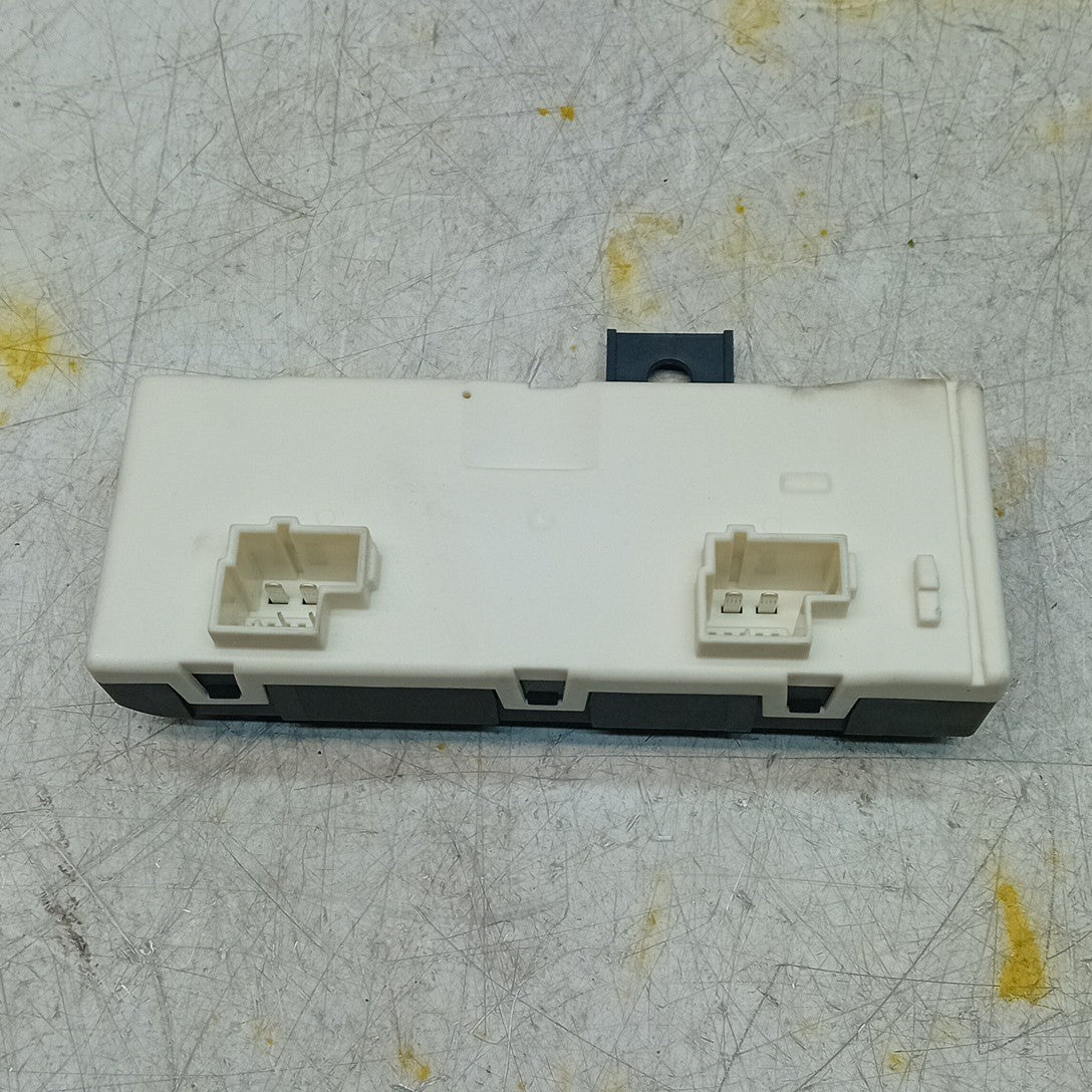 MERCEDES E-CLASS TAILGATE CONTROL MODULE W213 A2139004711 2016 ON FM001319