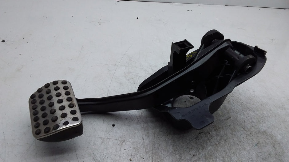 MERCEDES BENZ  C-CLASS W205 AMG BRAKE PEDAL SYSTEM A2052920107 FMR434