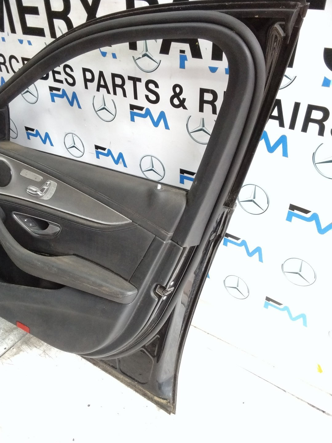 MERCEDES E-CLASS W213  DRIVER FRONT DOOR OSF BLACK 2016-2023 COMPLETE FMD303