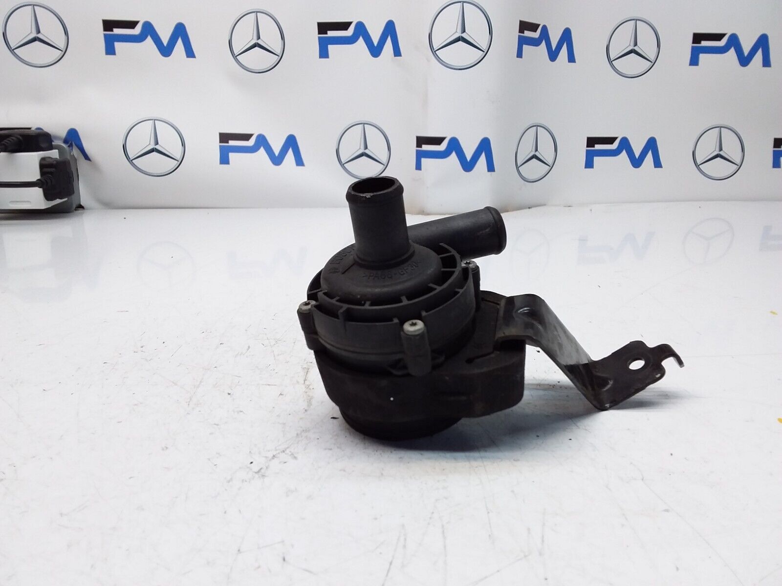 Mercedes E-CLASS W211 ELECTRIC COOLANT WATER PUMP A2118350028 FM00609