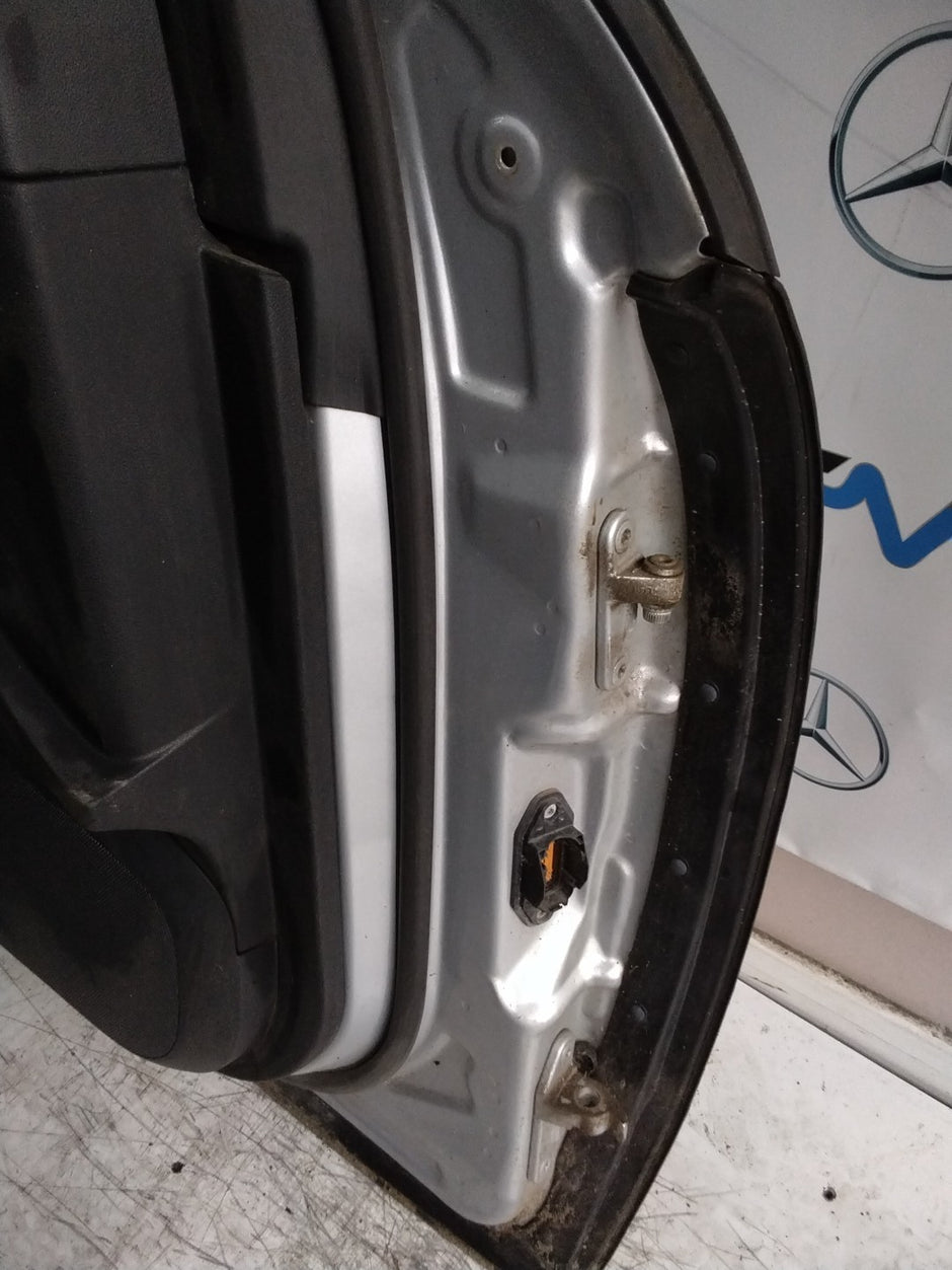 MERCEDES R-CLASS W251 PASSENGER FRONT DOOR NSF SILVER 2005-12 COMPLETE FMD337