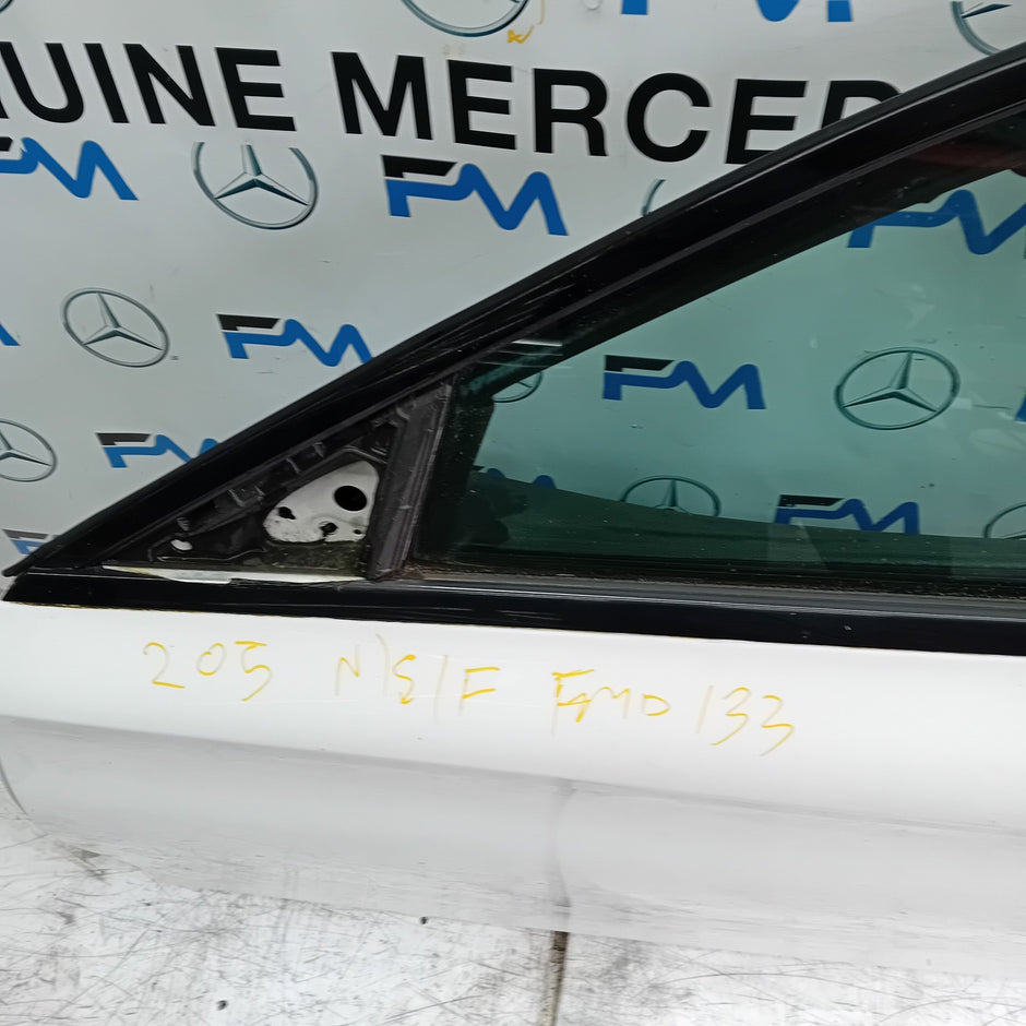 MERCEDES BENZ C-CLASS W205 PASSENGER SIDE FRONT DOOR N/S/F  WHITE FMD133