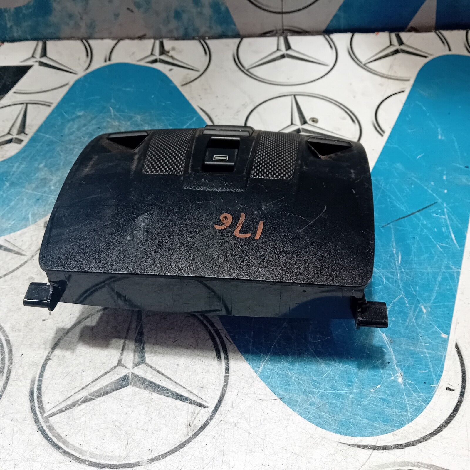 MERCEDES BENZ A CLASS W176 INTERIOR ROOF READING COMFORT LIGHT PANEL 2013