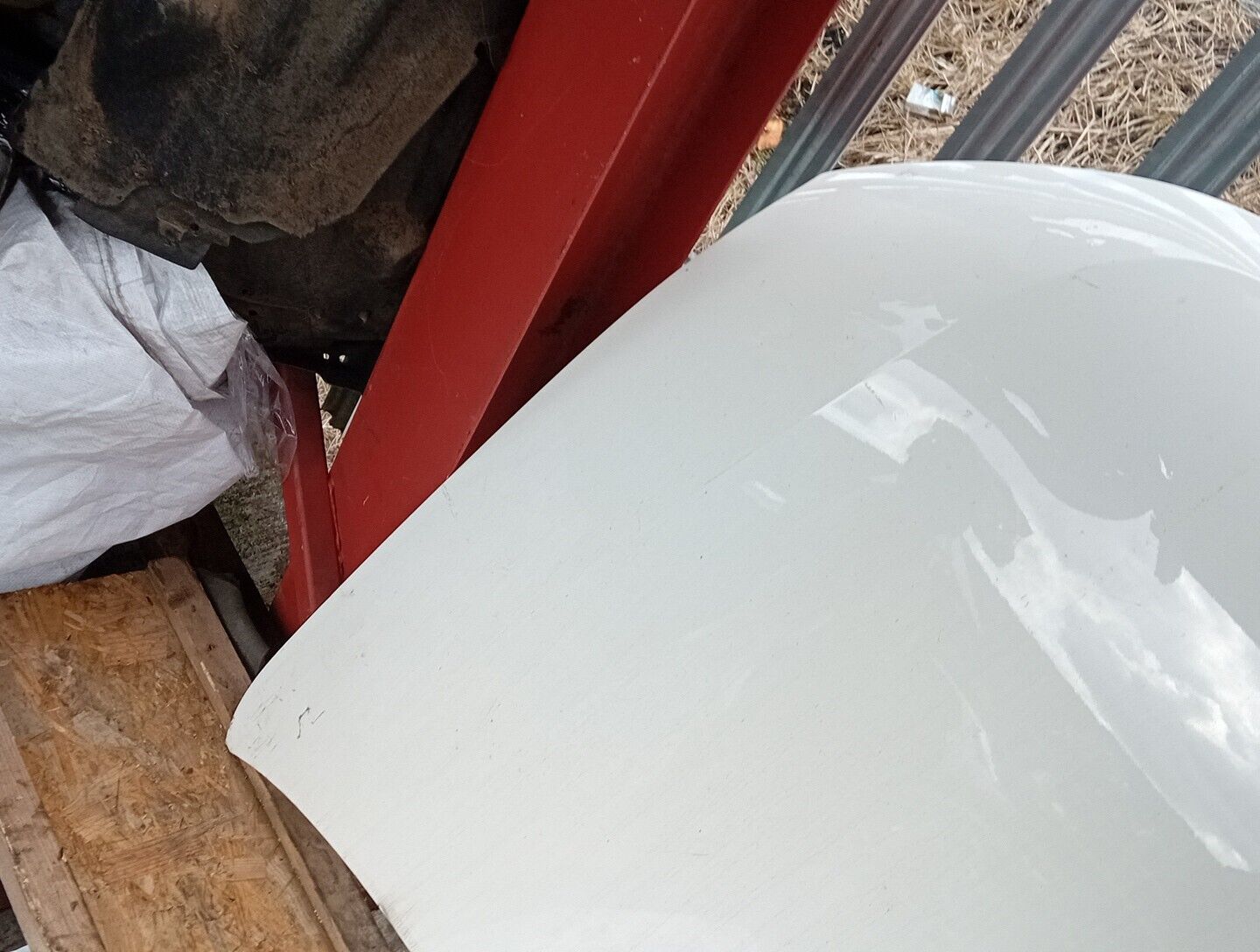 MITSUBISHI OUTLANDER MK3 BREAKING FRONT BONNET HOOD IN WHITE W13 DAMAGED 2013