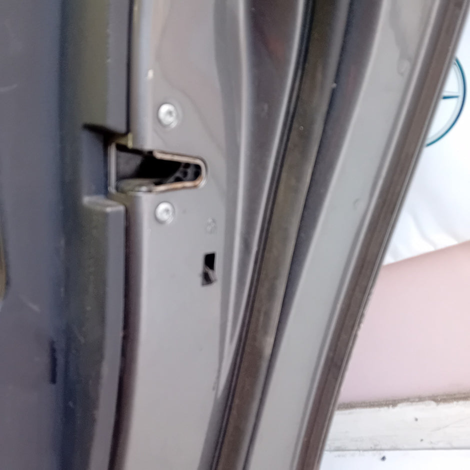 MERCEDES BENZ A-CLASS W177 DRIVER SIDE REAR DOOR ( OFF SIDE REAR ) FM09