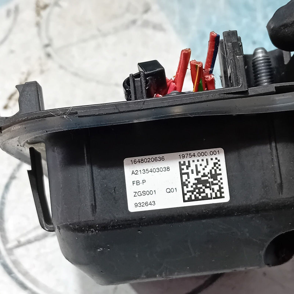 2017/2023 MERCEDES-BENZ E CLASS W213  FUSE BOX  A2135403038
