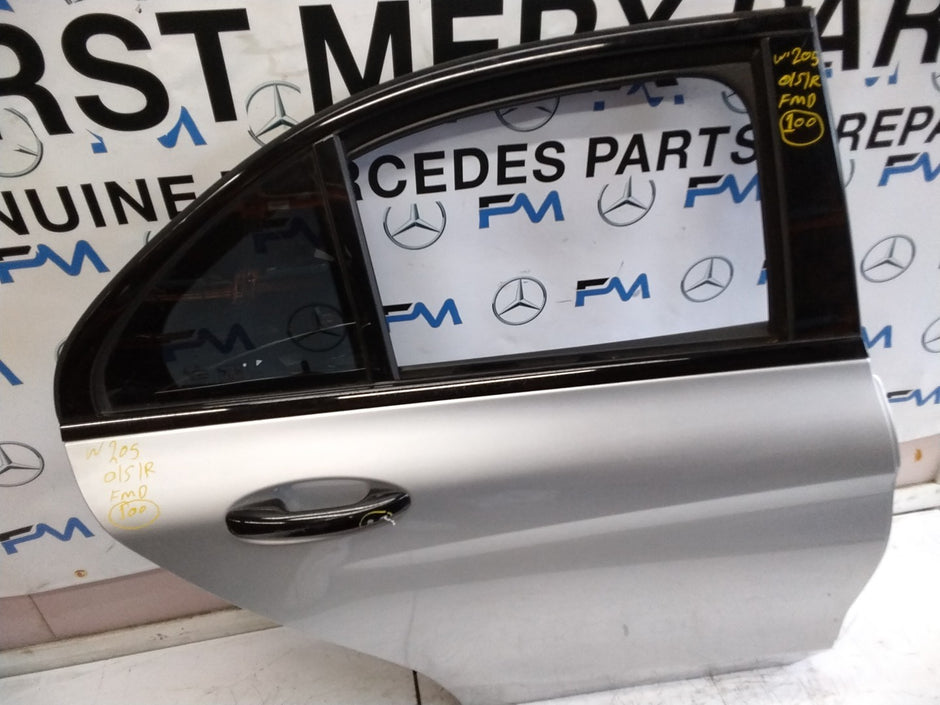 MERCEDES BENZ  C-CLASS W205 DRIVER SIDE REAR DOOR O/S/R COMPLETE SILVER FMD100