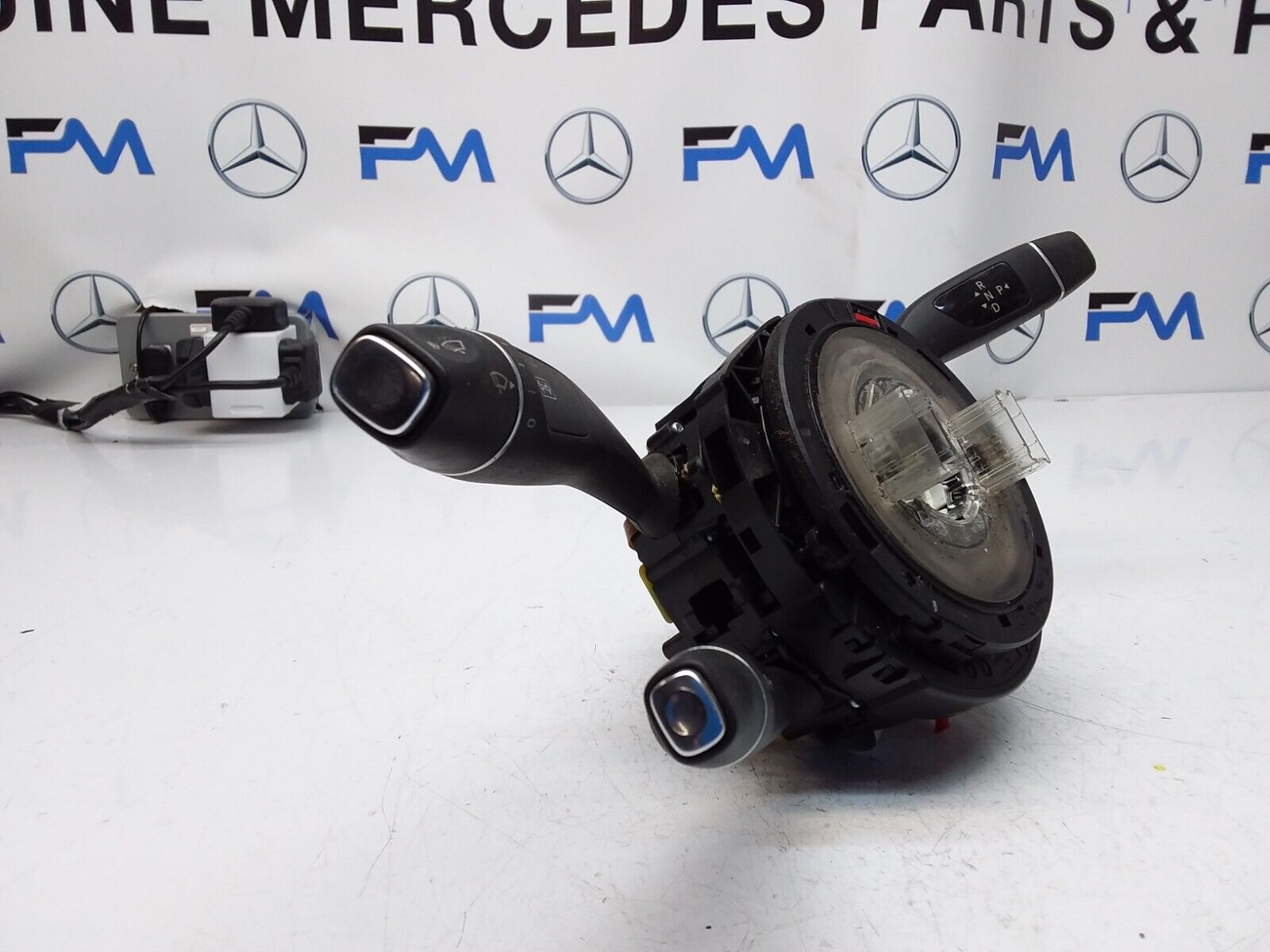 Mercedes E CLASS W212 INDICATOR/WIPER GEAR SELECT + SQUIB  2013 FM00578