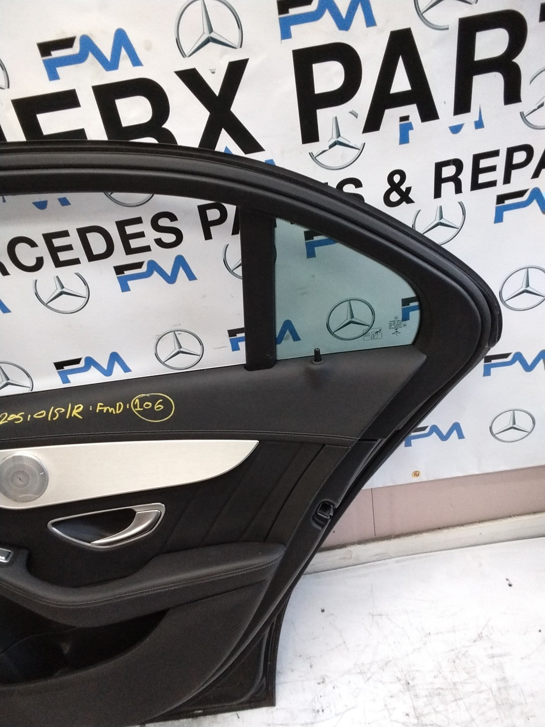 MERCEDES BENZ  C-CLASS W2O5 DRIVER SIDE REAR DOOR O/S/R COMPLETE GREY FMD106