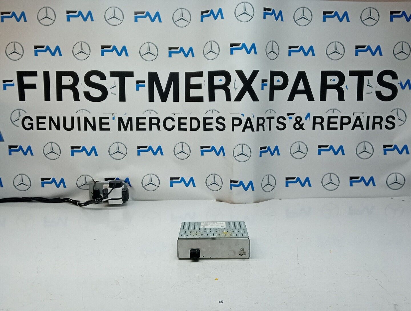 Mercedes Glc C E Class Radio Tuner Box W253 W205 W213 14-21 A2229008911 FM295