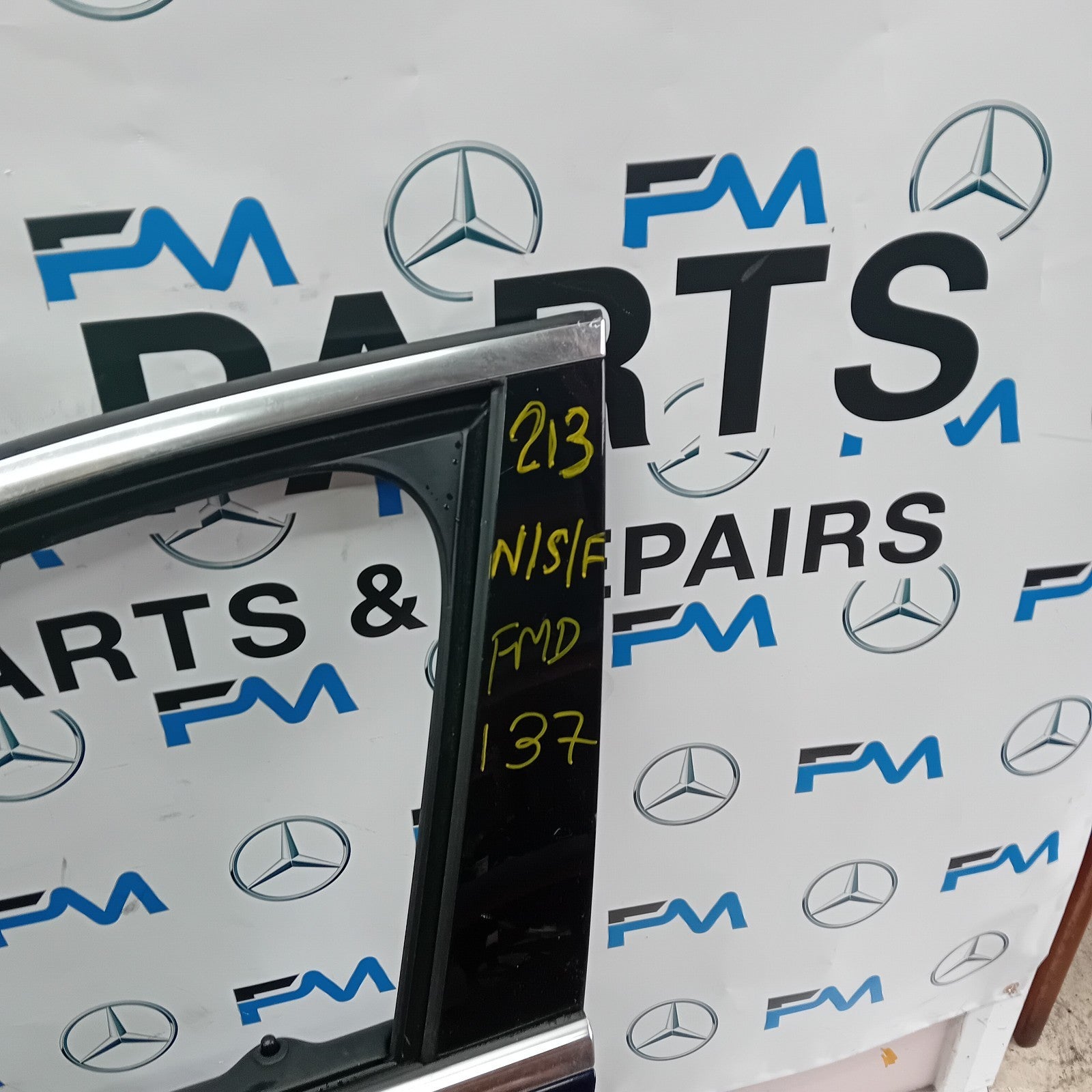 MERCEDES E-CLASS W213 PASSENGER SIDE FRONT DOOR N/S/F BLUE COMPLETE FMD137