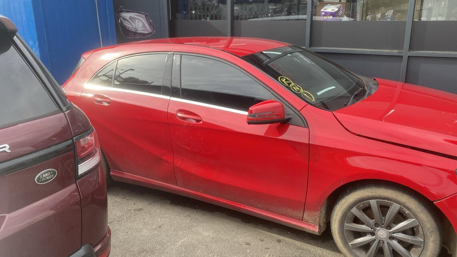 MERCEDES BENZ A-CLASS W176 /BREAKING- HEAD LIGHT , TAIL LIGHT & WING MIRROR