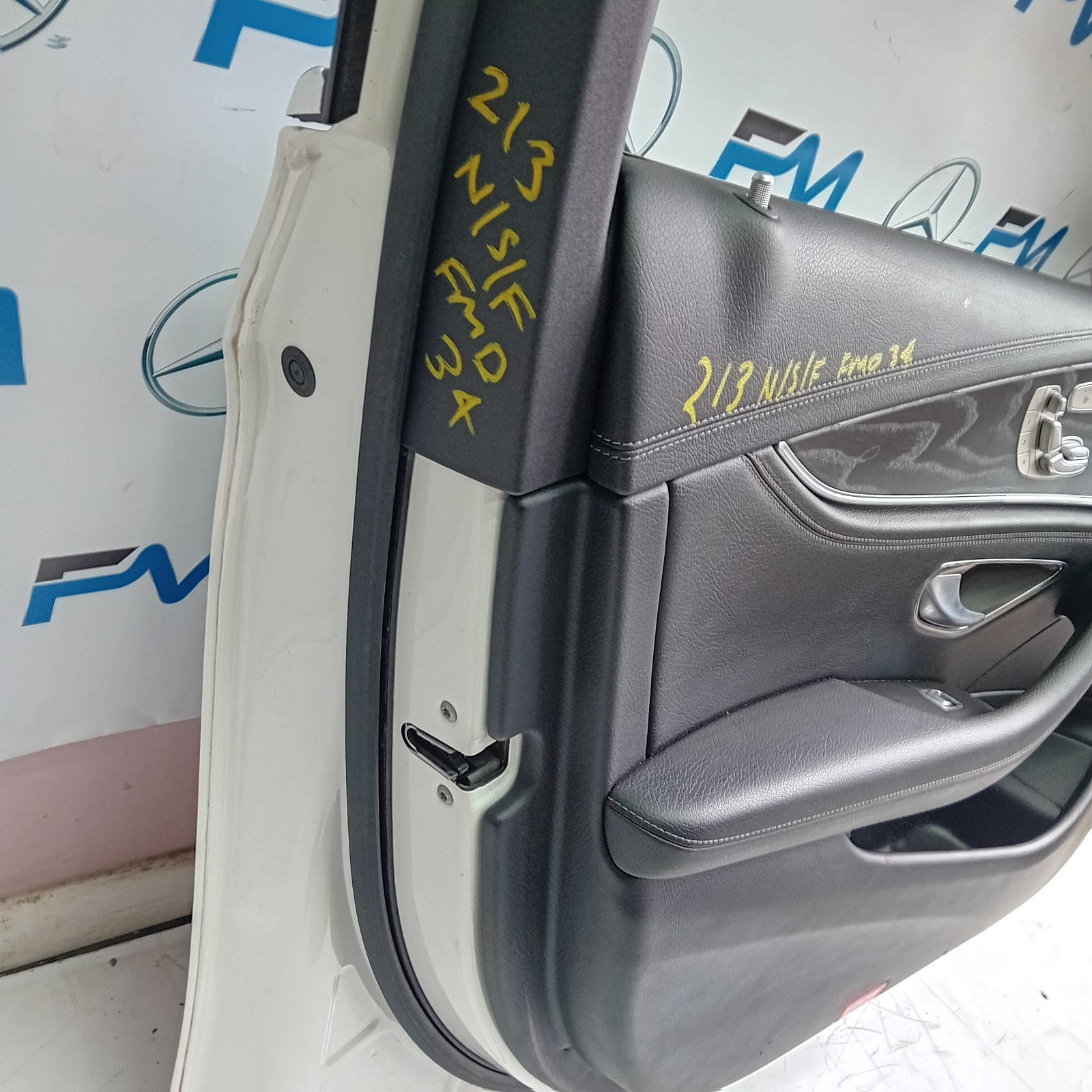 MERCEDES BENZ E-CLASS W213 PASSENGER SIDE FRONT DOOR N/S/F COMPLETE WHITE FMD34
