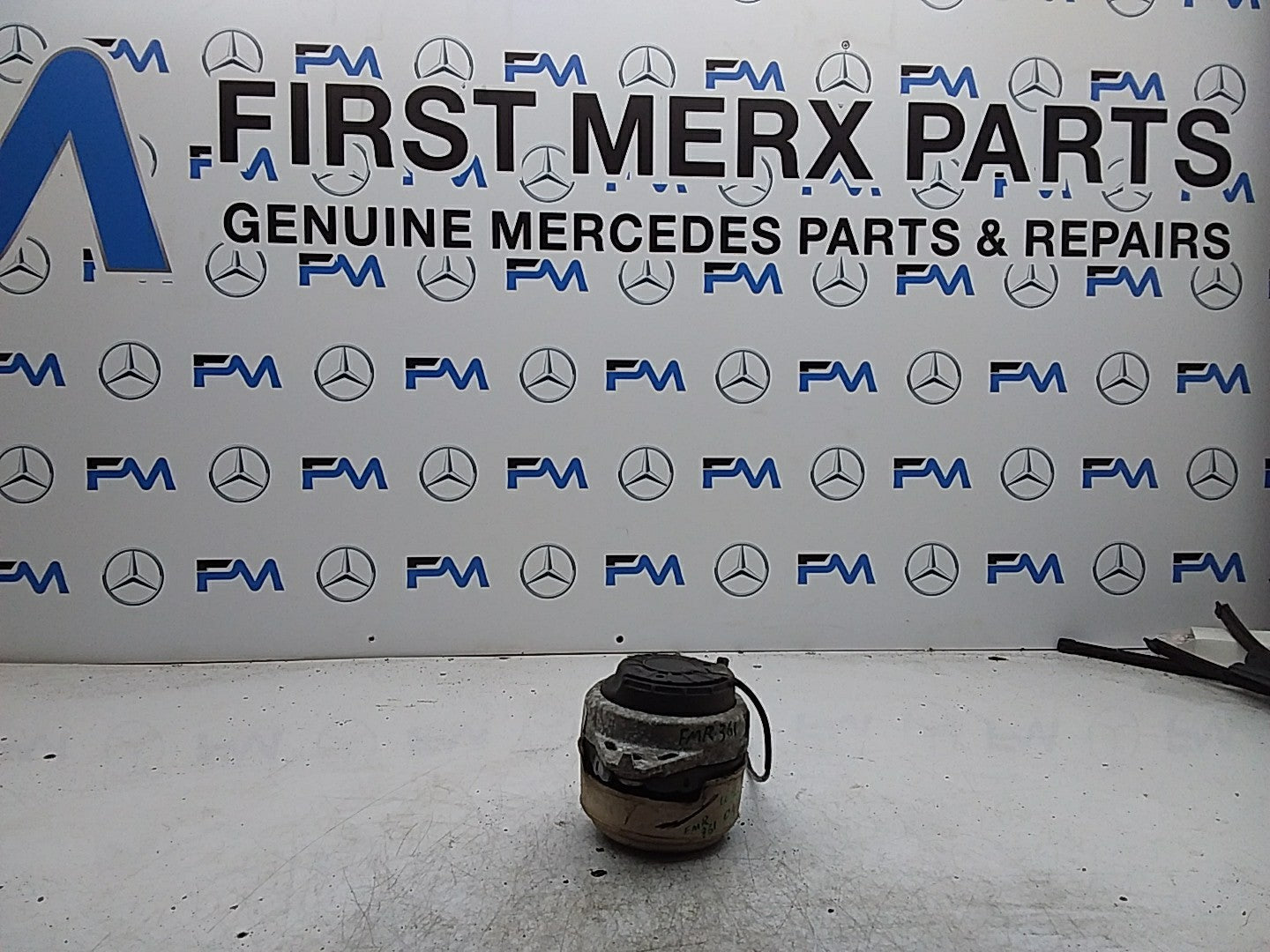 MERCEDES BENZ  GLE  W166  ENGINE MOUNT RIGHT OS A1662400400 FMR361