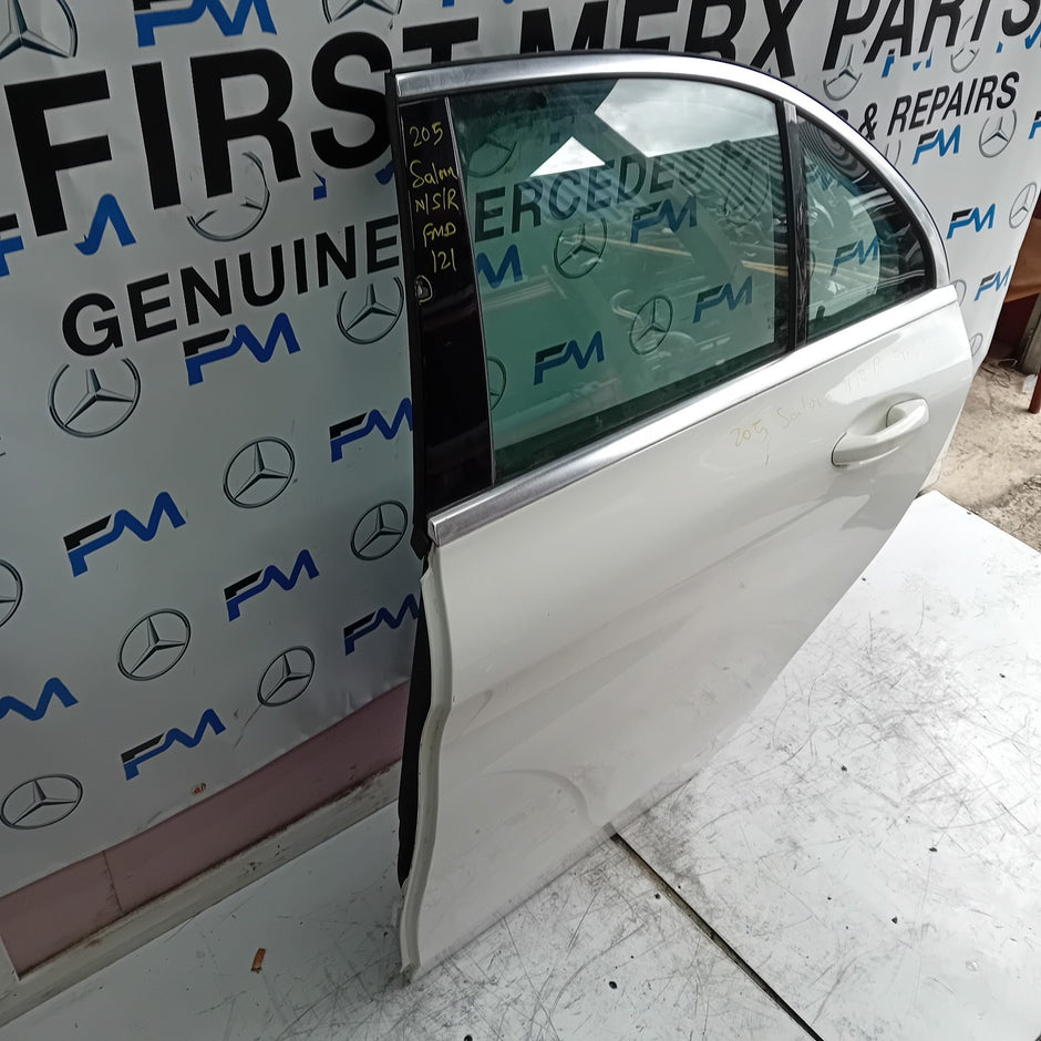 MERCEDES BENZ C-CLASS W205 PASSENGER SIDE REAR DOOR N/S/R WHITE FMD121
