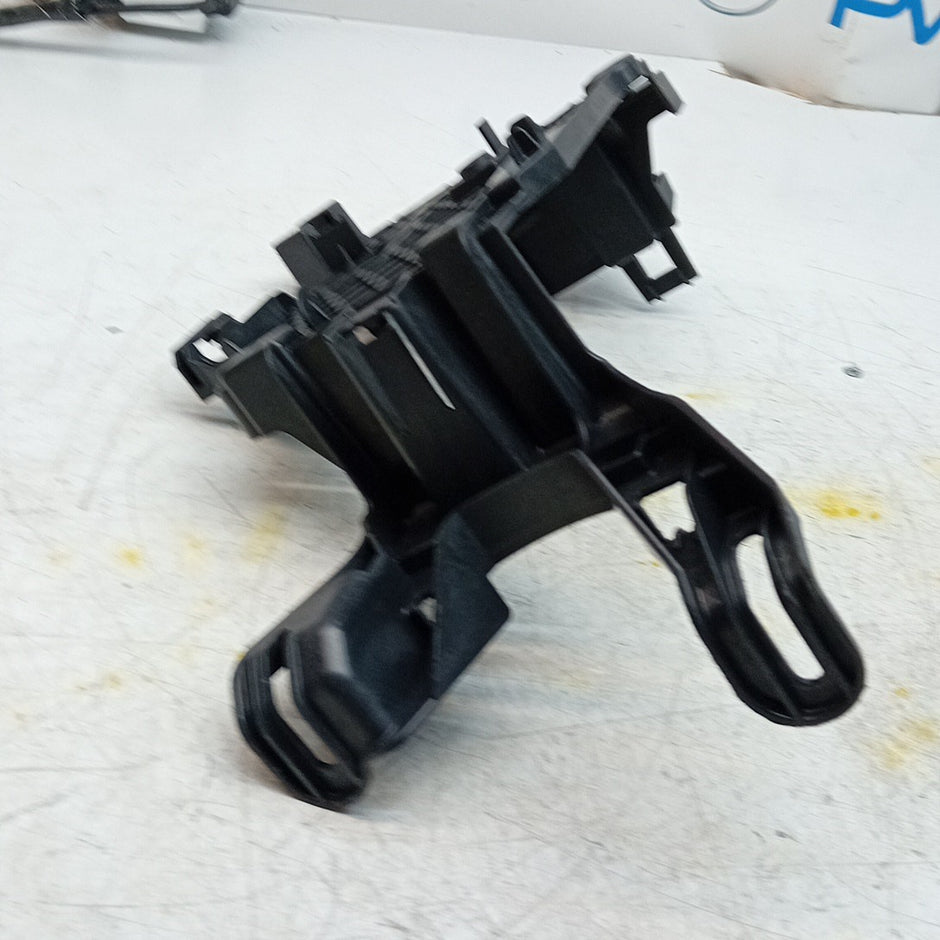 MERCEDES E-CLASS REAR BODY CONTROL MODULE BRACKET W213 A2135451140 2016 FM001356
