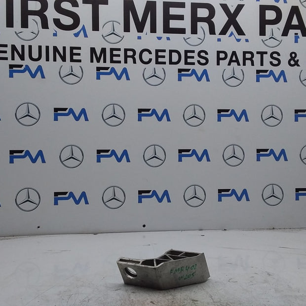 MERCEDES BENZ  C-CLASS  RADIATOR MOUNT BRACKET LEFT SIDE A2055014920 FMR402