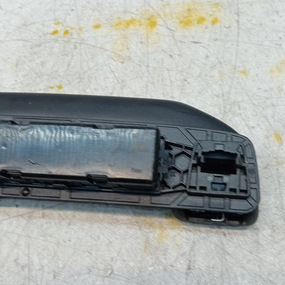 MERCEDES BENZ C-CLASS W206 LEFT PASSENGER ROOF HANDLE A2069067000 BLACK FM001453