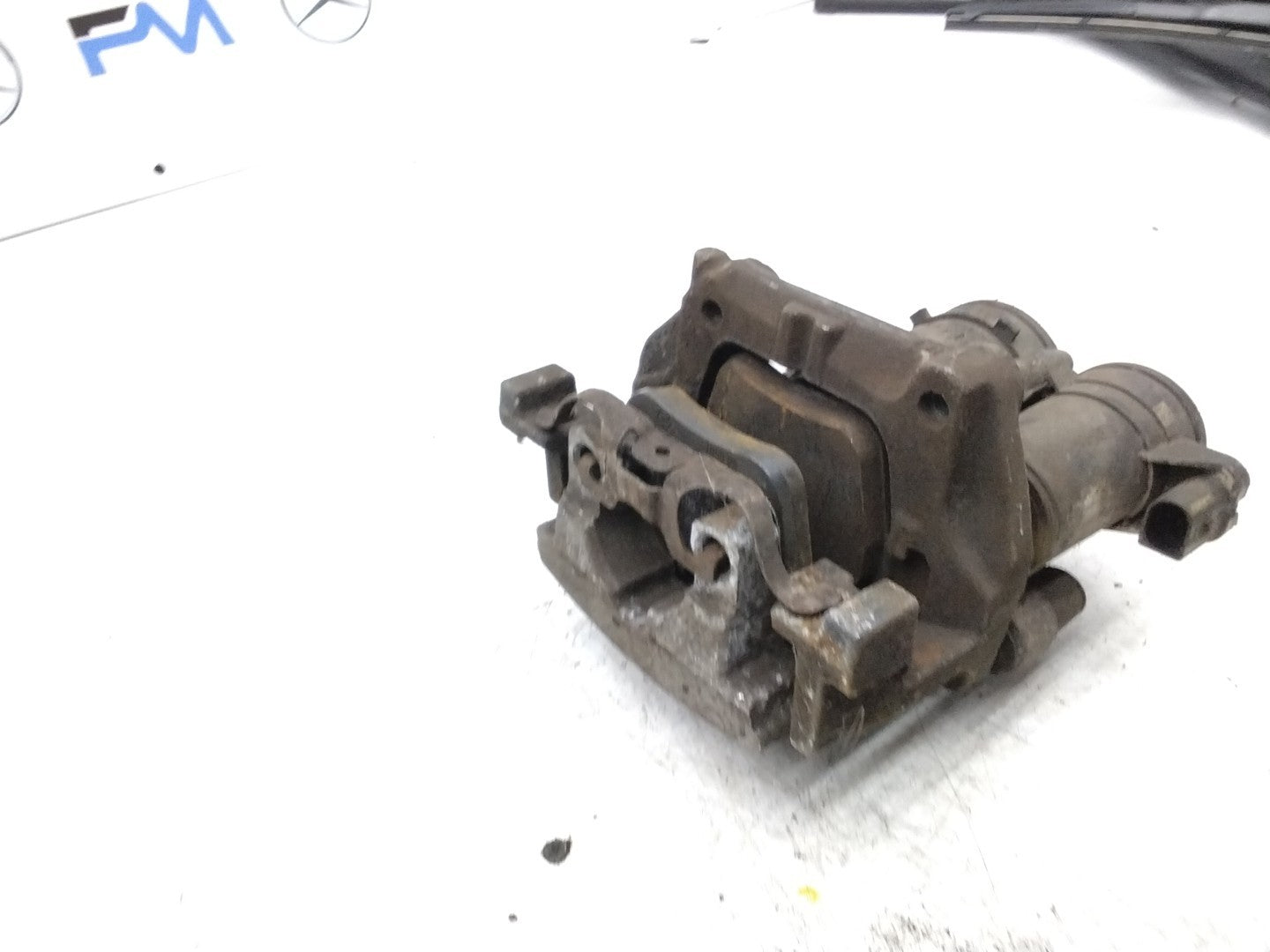 MERCEDES GLC C253 BRAKE CALIPER REAR LEFT PASSENGER SIDE A2534230998 FMR144