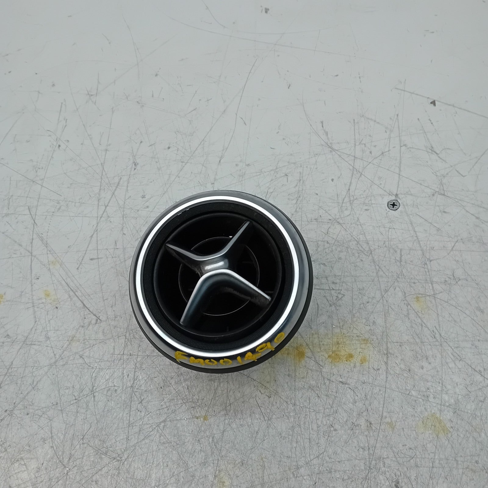 MERCEDES BENZ A-CLASS W176 DASHBOARD AIR VENT 2015 A1768300354 FM001490