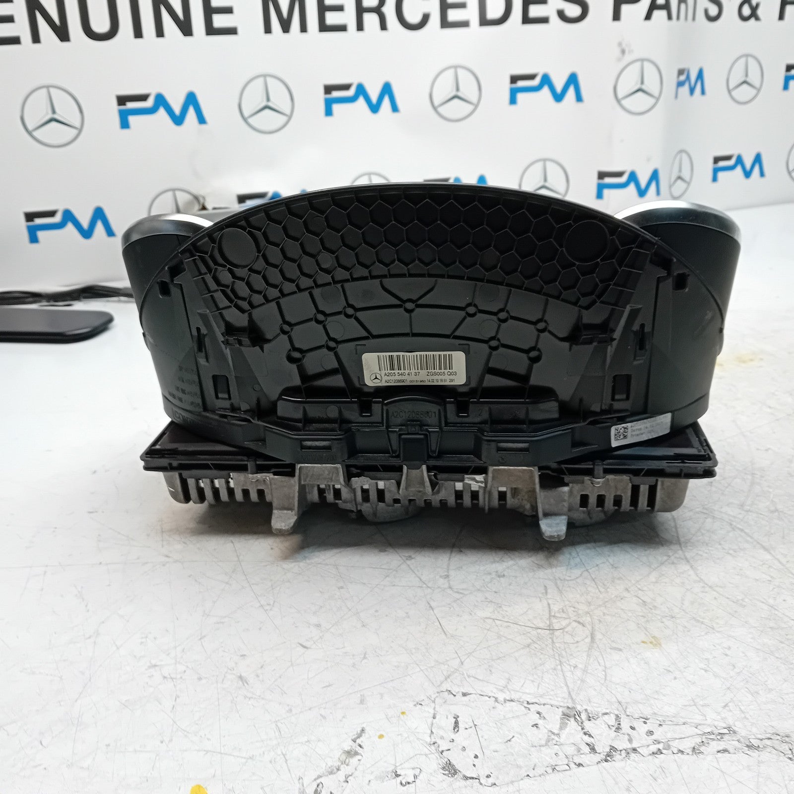 MERCEDES C-CLASS W205 SPEEDOMETER INSTRUMENT CLUSTER BLACK A2059004842 FM001472
