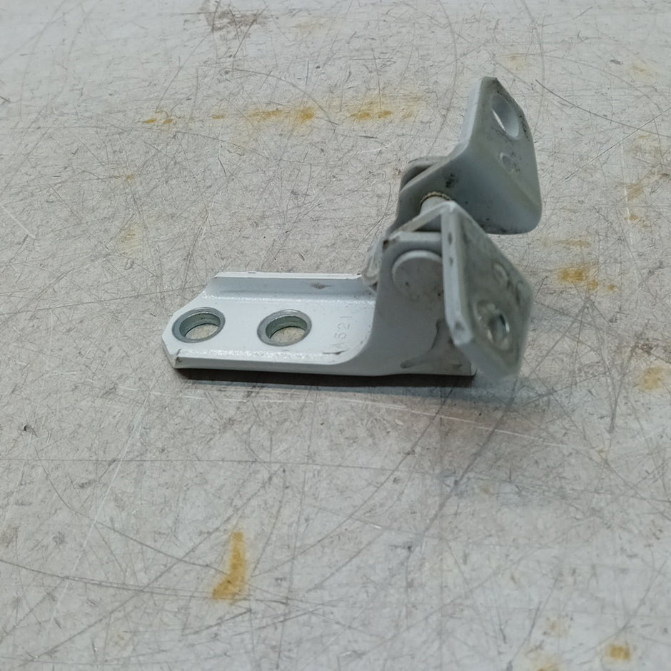 MITSUBISHI OUTLANDER MK3  FRONT DOOR HINGE PANEL A521 A046834 FM001635