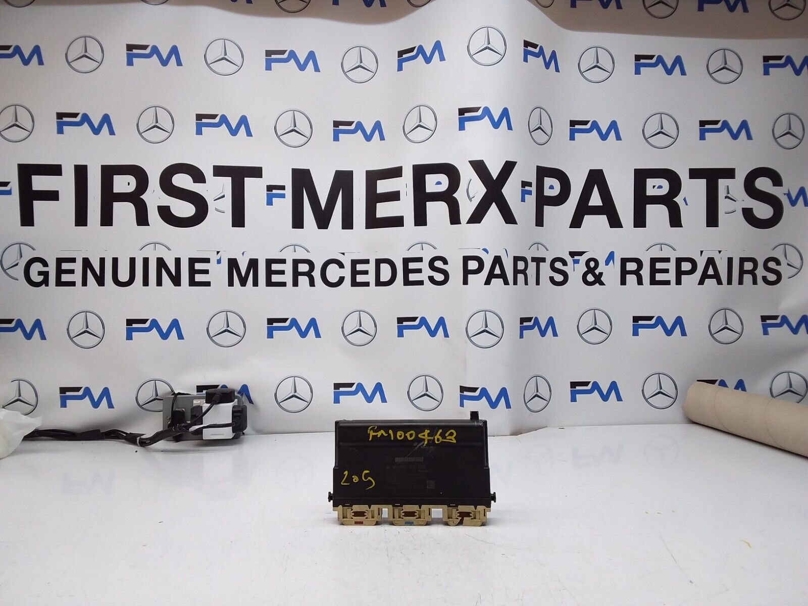 MERCEDES C-CLASS W205 FRONT RIGHT SEAT CONTROL MODULE A2059005222 FM00463