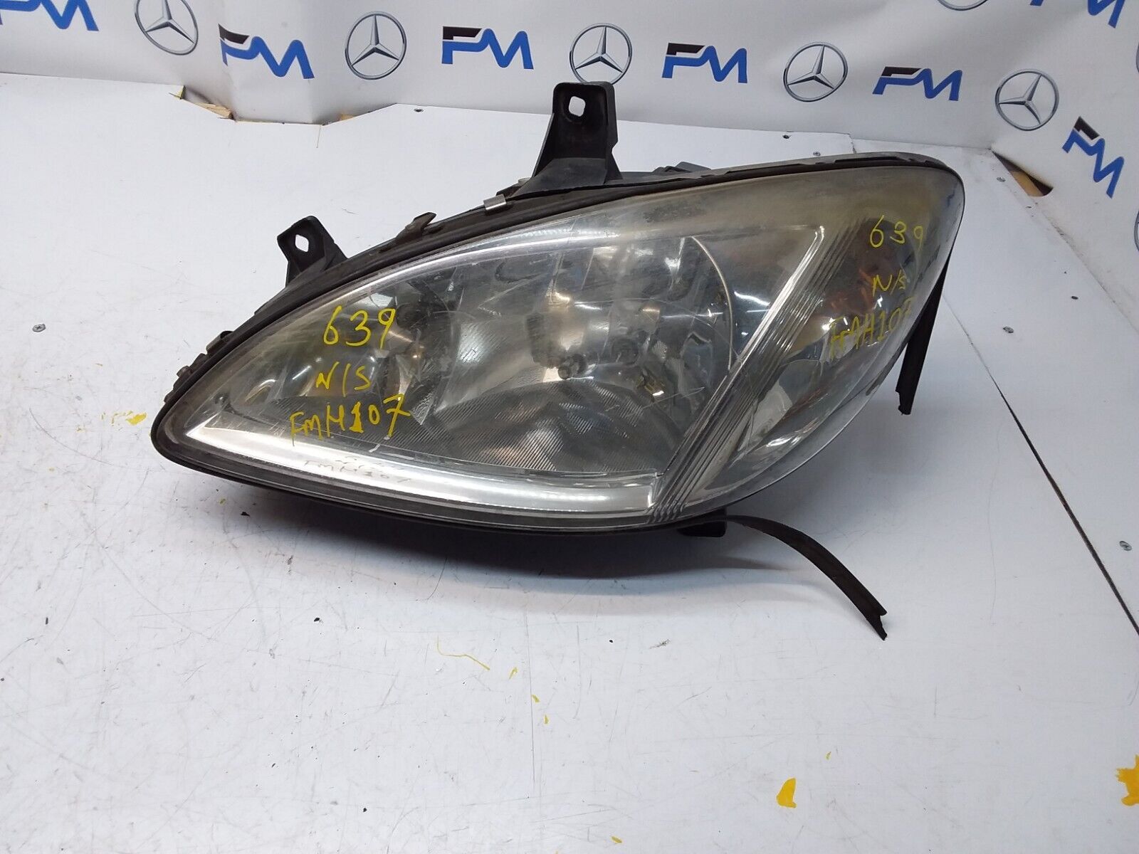 2003 MERCEDES V CLASS Viano W639 HEADLIGHT PASSENGER NS FMH107