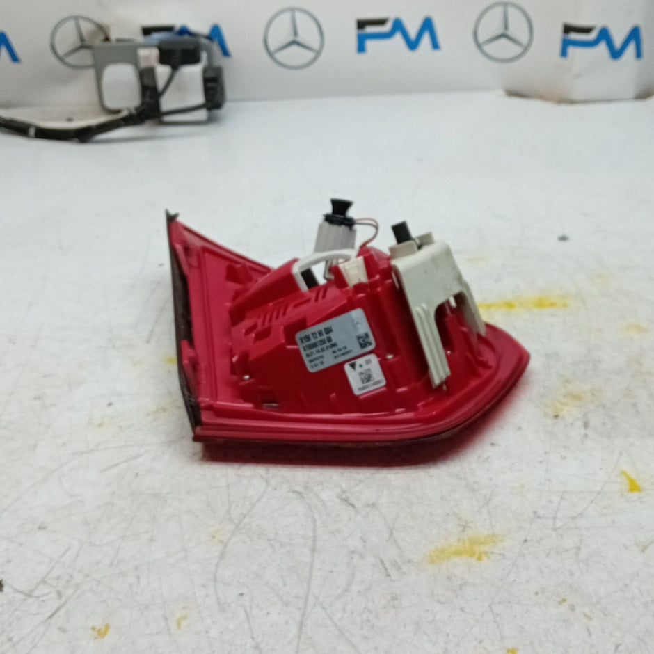 MERCEDES GLA X156 DRIVER RIGHT OS REAR INNER TAIL LIGHT A1569061258 2015 FMT277