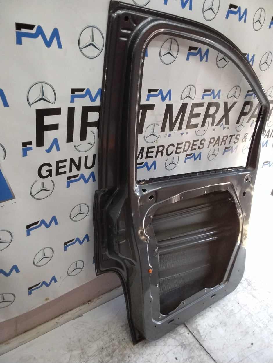 MERCEDES BENZ VITO W447 PASSENGER SIDE FRONT DOOR NSF GREY 2014 ON FMD319