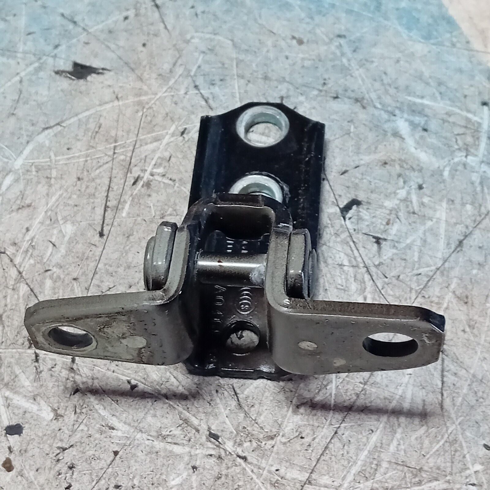 MITSUBISHI OUTLANDER 2014 RIGHT FRONT DOOR LOWER HINGE A046834