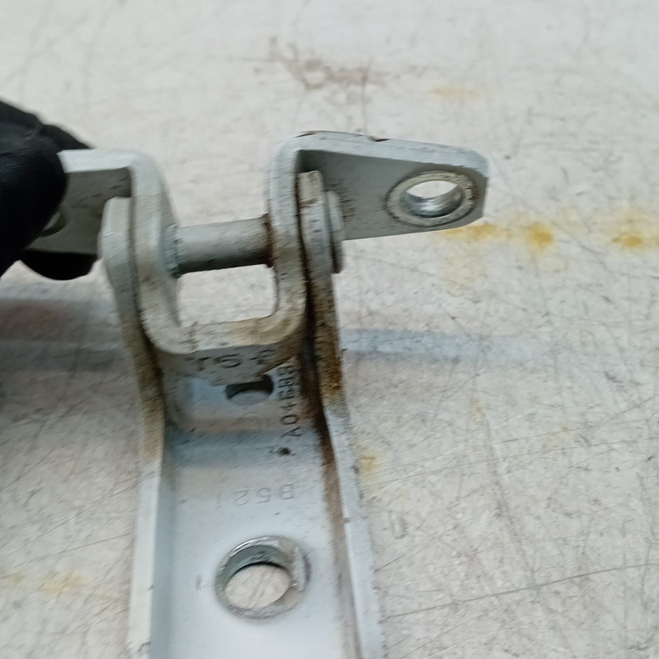 MITSUBISHI OUTLANDER MK3  FRONT DOOR HINGE PANEL A521 A046834 FM001638