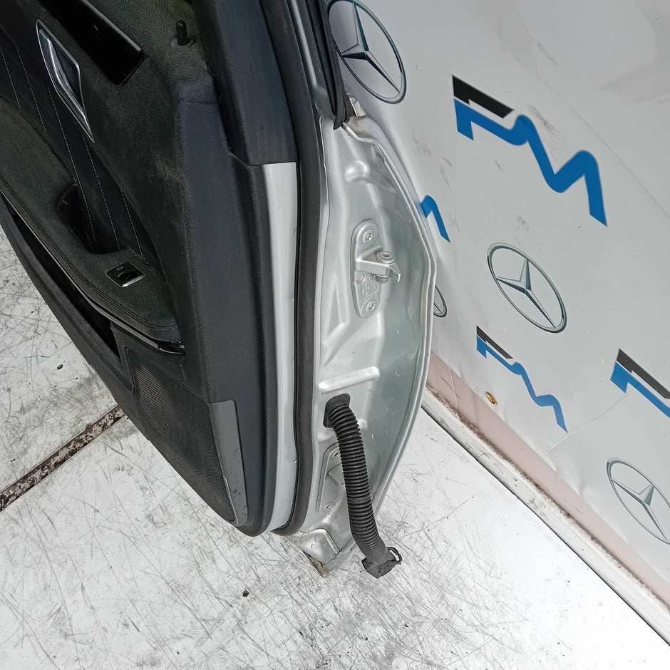 MERCEDES E-CLASS W212 DRIVER REAR DOOR OSR  2009-16 SILVER COMPLETE FMD389
