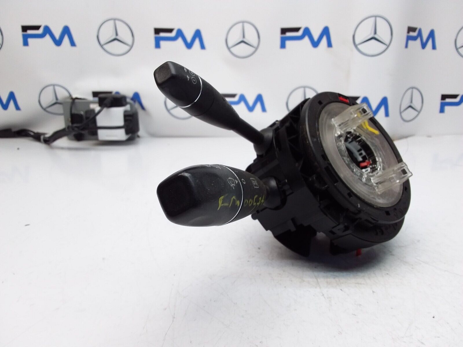 Mercedes E CLASS W212 INDICATOR/WIPER GEAR SELECT + SQUIB  2011 FM00574