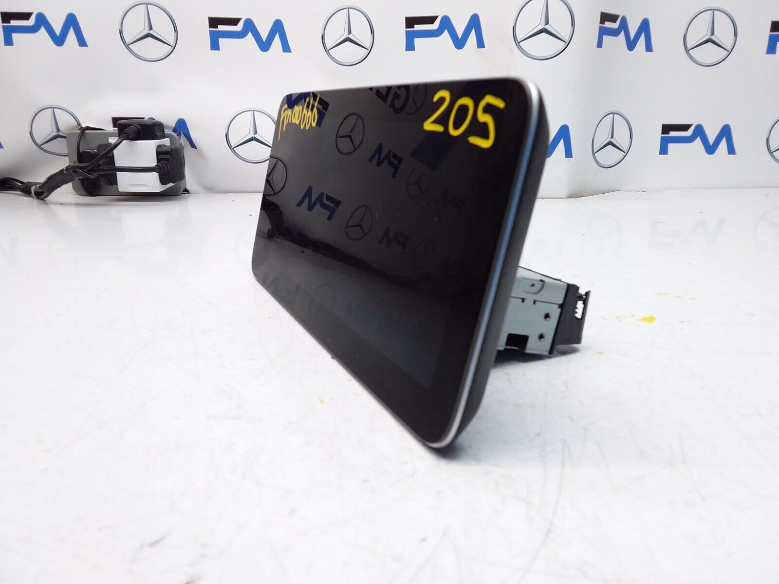 MERCEDES C-CLASS W205 COUPE 2017 SAT NAV MULTIMEDIA SCREEN A2059002211 FM00666