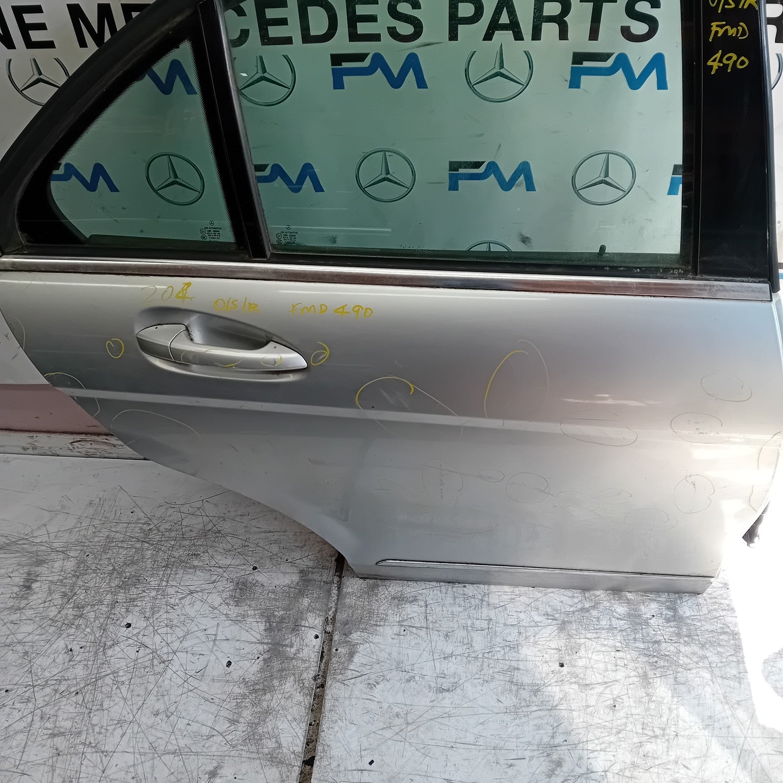 MERCEDES C-CLASS W204 SLN DRIVER REAR DOOR OSR 2011 SILVER COMPLETE FMD490