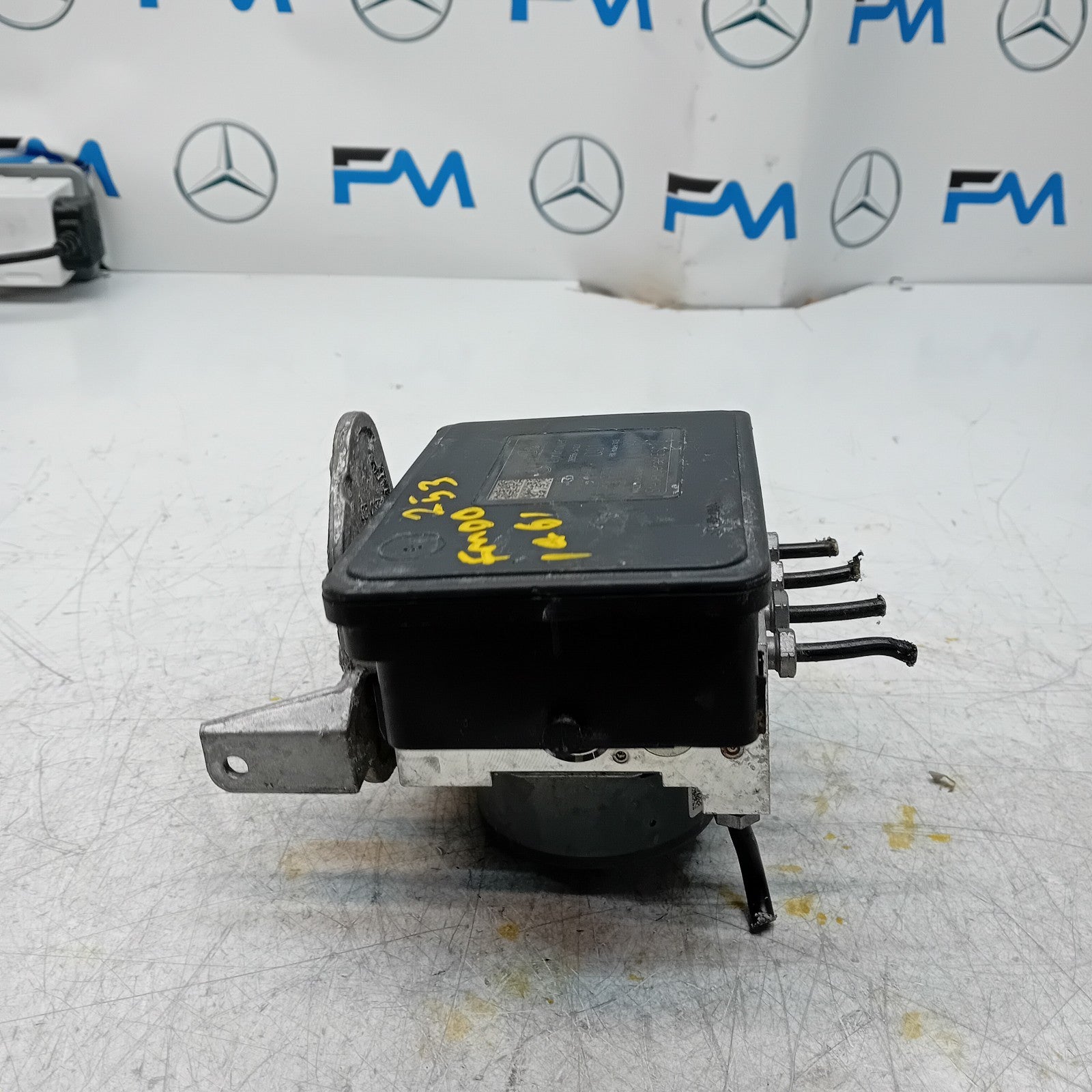 MERCEDES BENZ GLC W253 ABS PUMP CONTROL MODULE UNIT A2539011400 FM001461