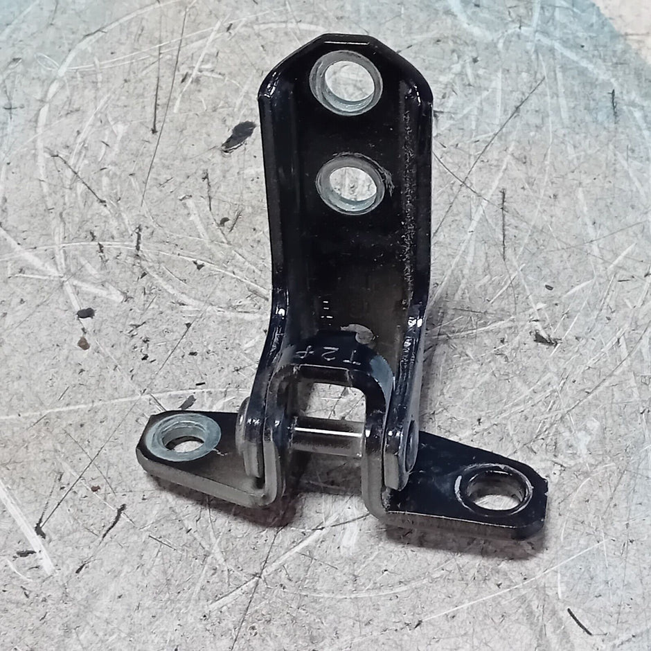 MITSUBISHI OUTLANDER 2014 RIGHT FRONT DOOR LOWER HINGE A046834