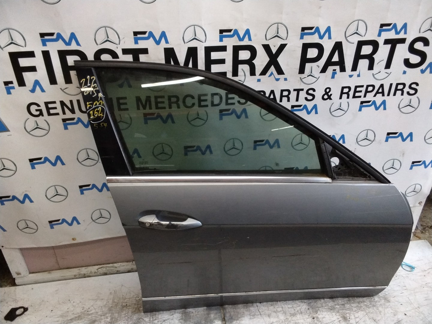 MERCEDES E-CLASS W212  DRIVER FRONT DOOR OSF GREY 2009-16 COMPLETE FMD554