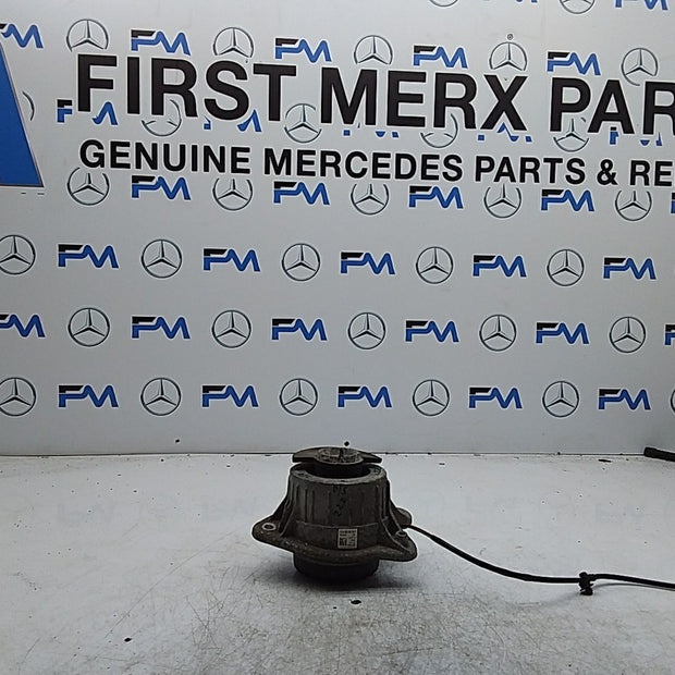 MERCEDES BENZ  S-CLASS  W222  ENGINE MOUNT RIGHT OS A2222407617 FMR347