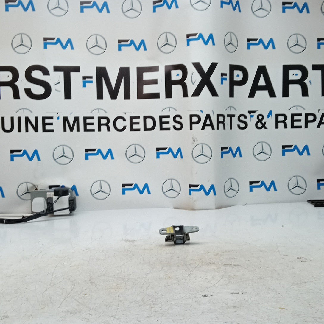 MITSUBISHI OUTLANDER MK3  REAR DOOR HINGE PANEL D1 A046834 FM001647