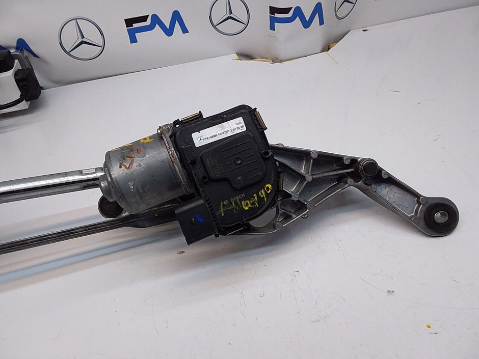 MERCEDES E-CLASS 2018 W213 A2138207402 FRONT WIPER MOTOR  FM00190